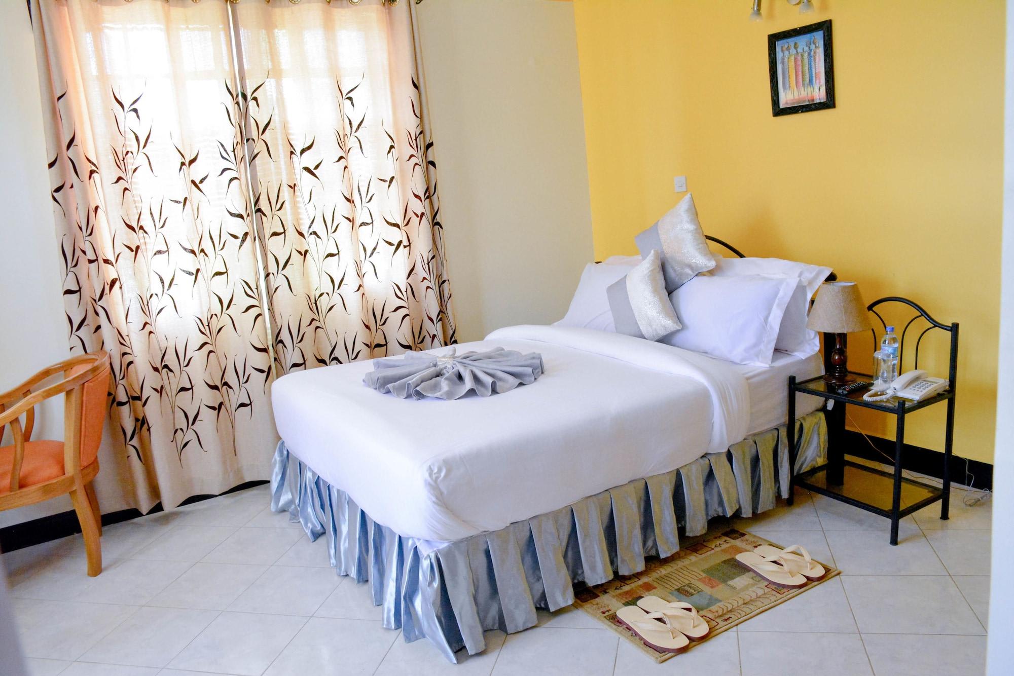 Crest Safari Lodge 2