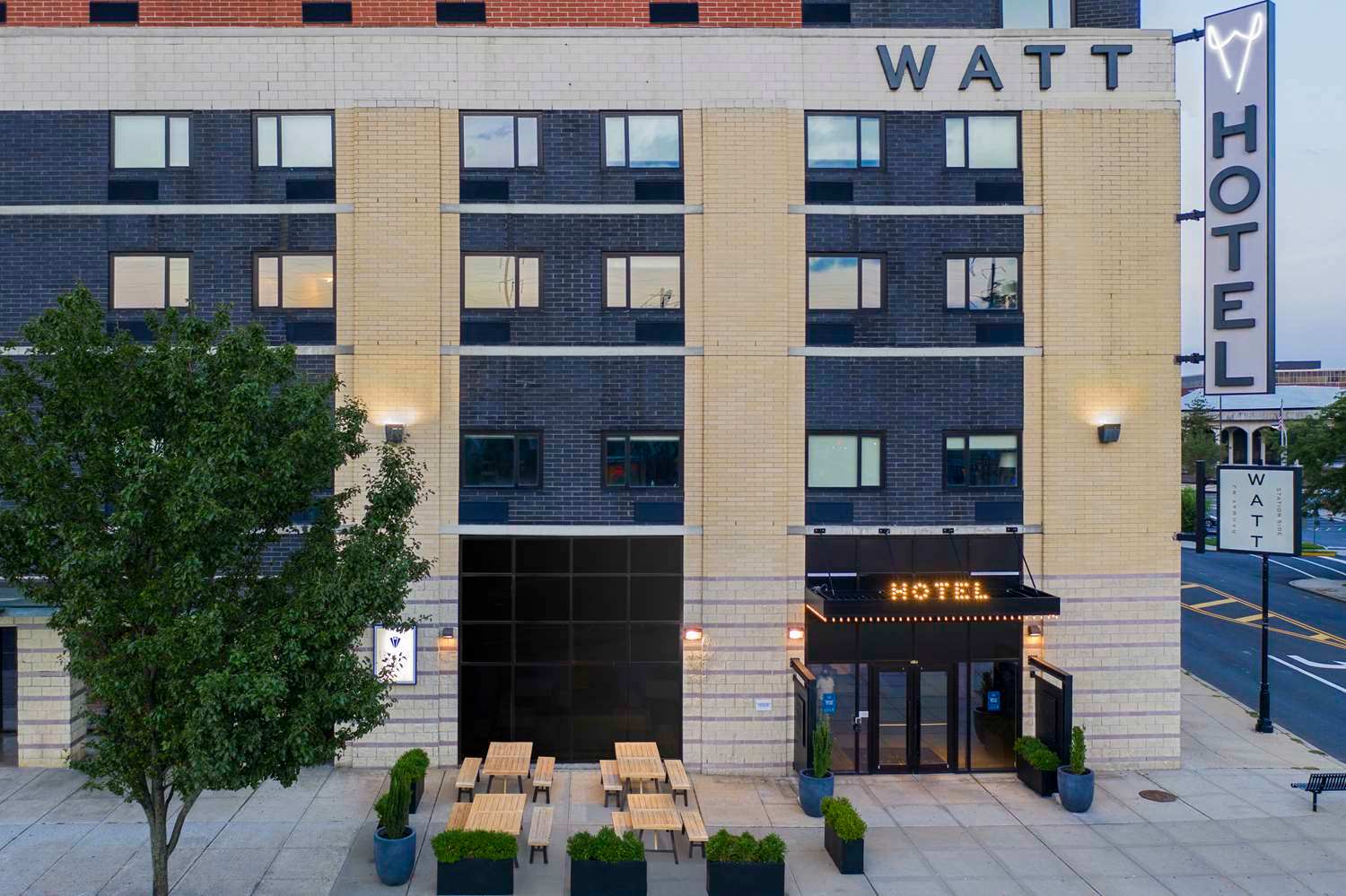 Watt Hotel Tapestry Collection by Hilton 1