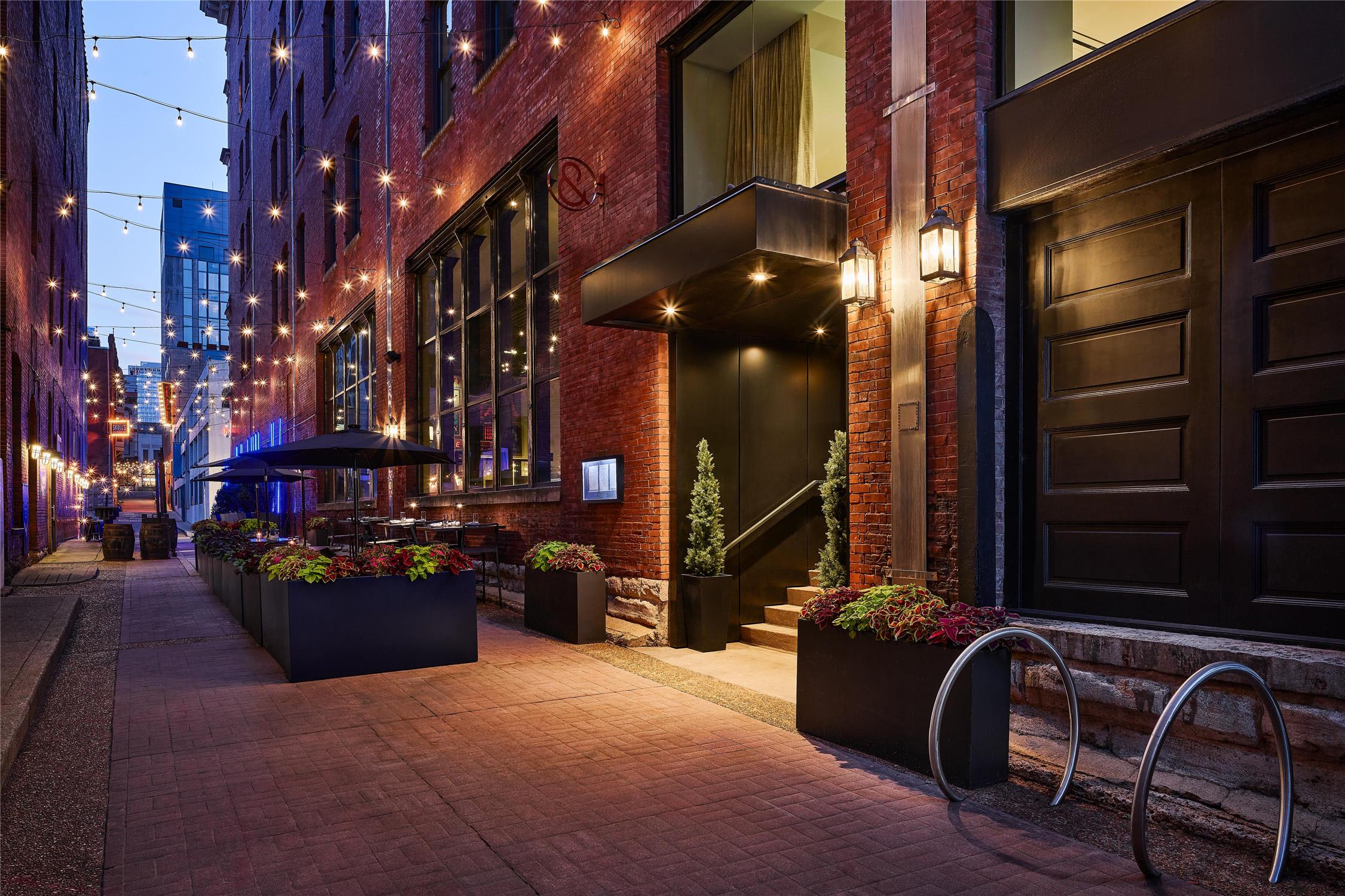 The Bankers Alley Hotel Nashville, Tapestry Collection by Hilton 2