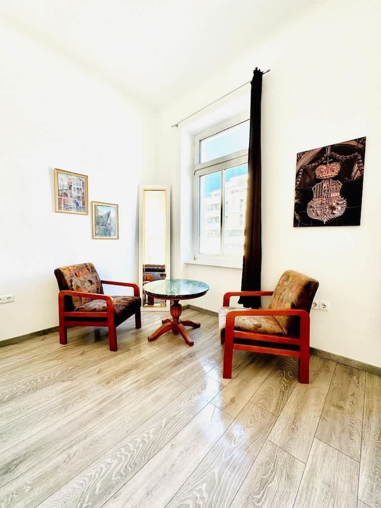 Cozy Studio Apartment Near FAC Platz 2