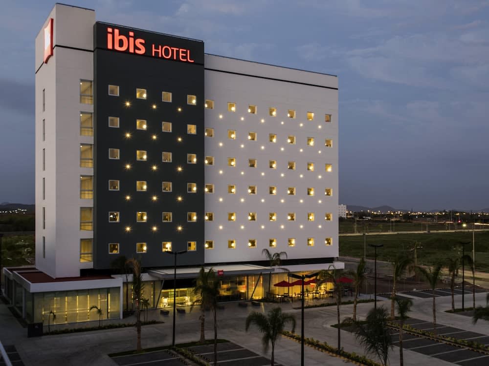 Ibis Mazatlan Marina 1