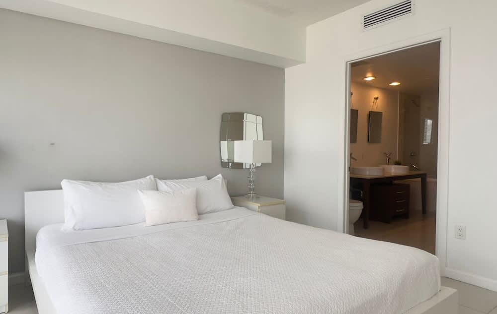 Brickell by Miami Vacation Rentals 2