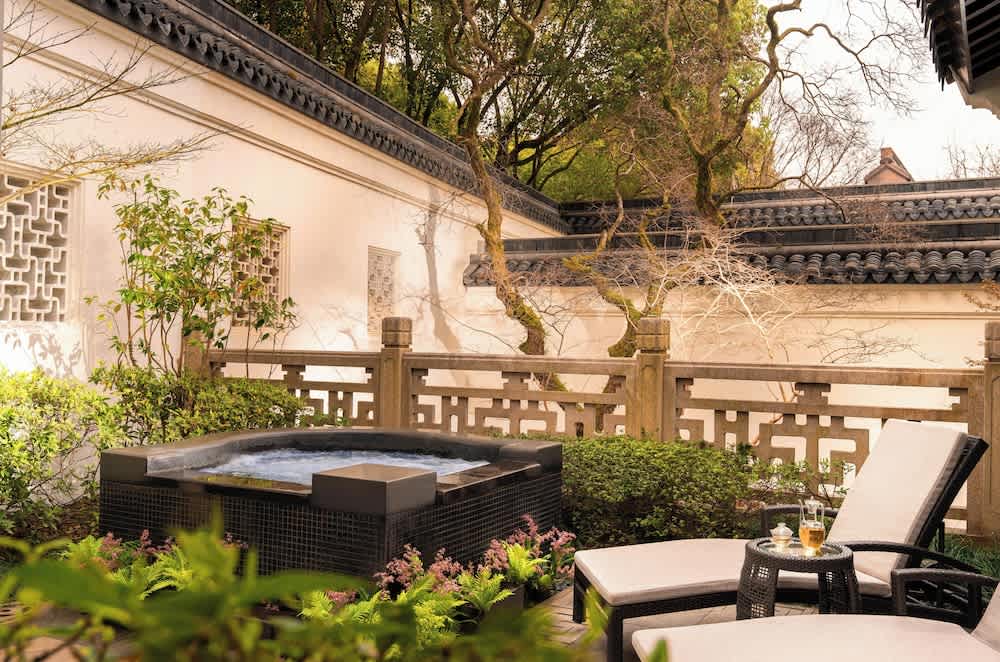 Four Seasons Hotel Hangzhou at West Lake 1