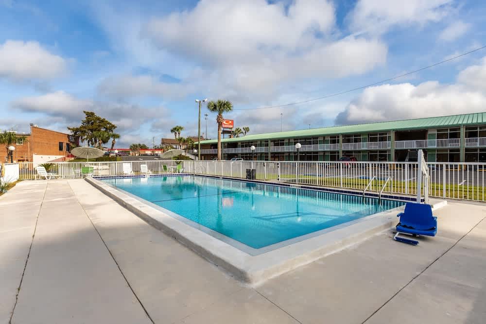 Econo Lodge Lake City-North 1