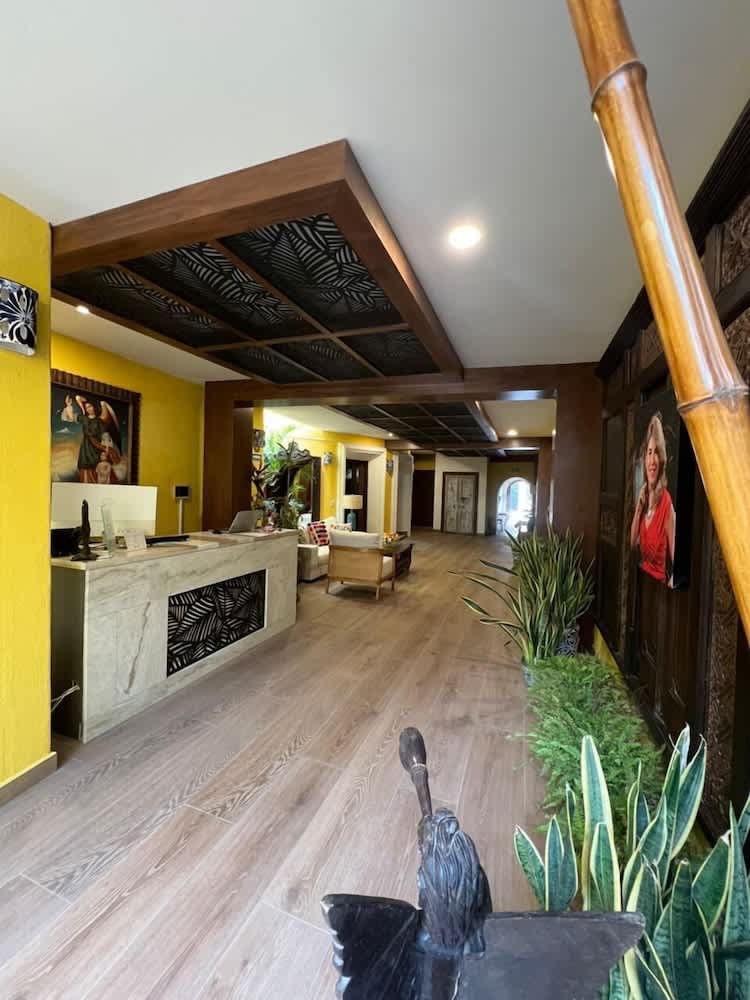 El Encanto Inn & Suites 1