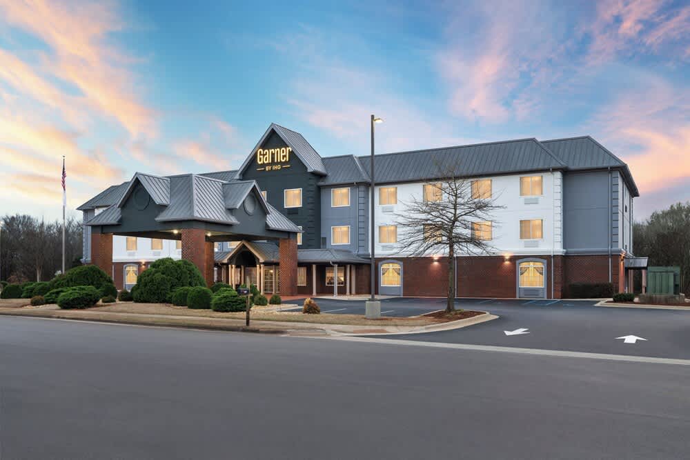 Garner Hotel Madison - Huntsville Airport by IHG 1