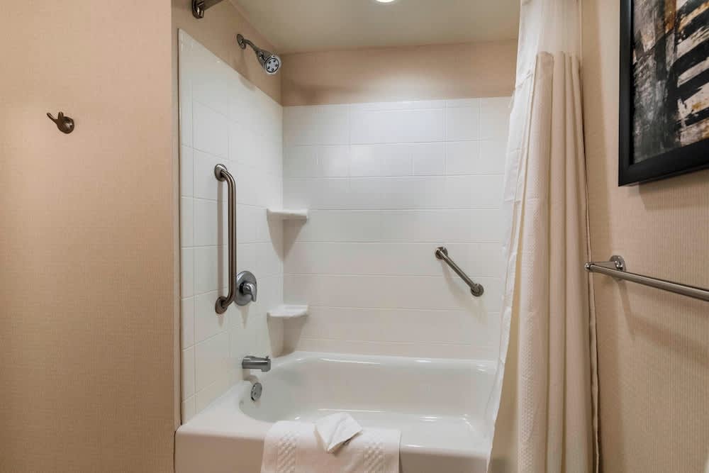 Courtyard by Marriott Atlanta Buford Mall of Georgia 2
