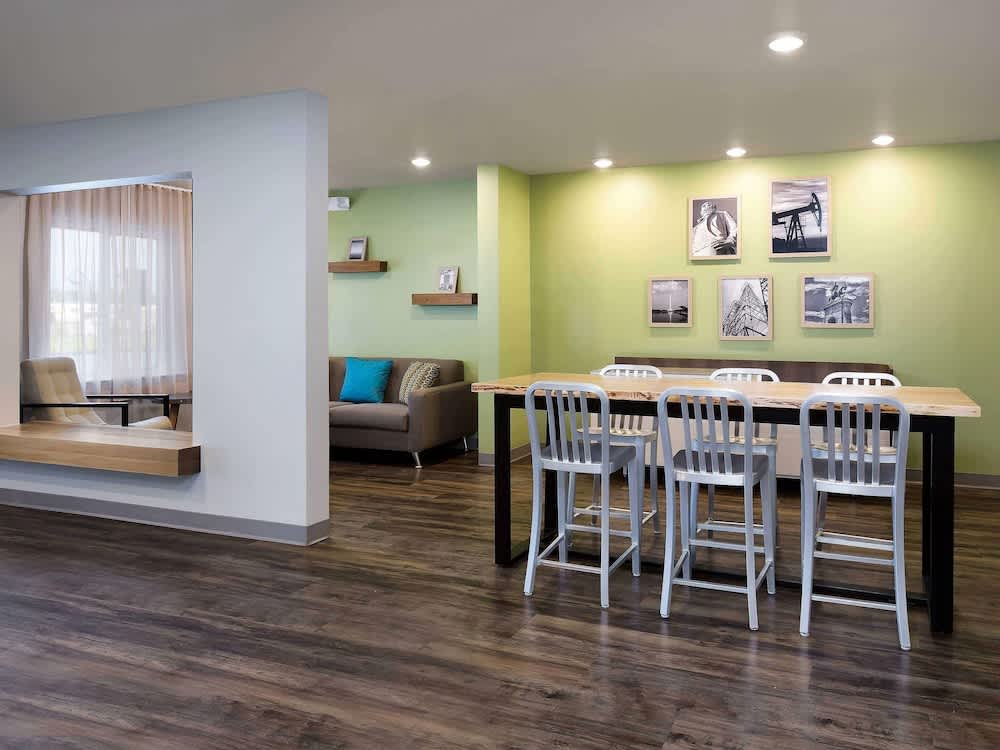 WoodSpring Suites Buford near Mall of Georgia-Lake Lanier 2