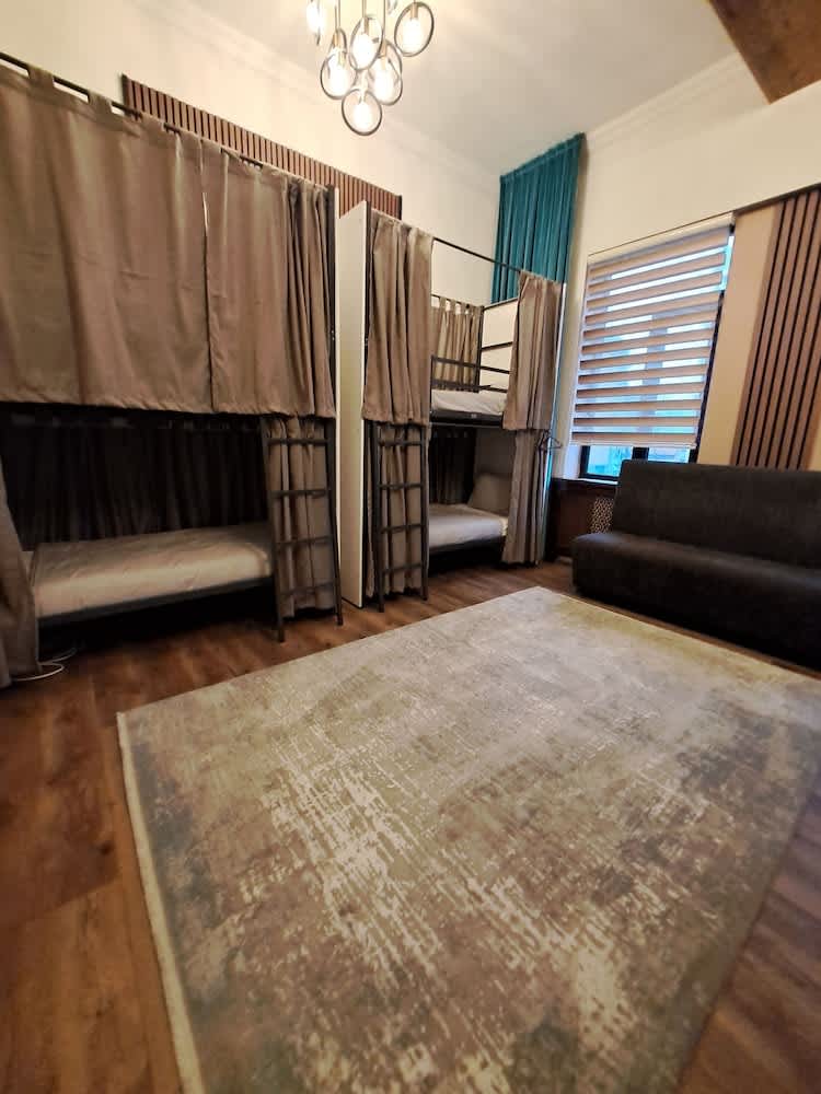 TURQUOISE Hostel 2