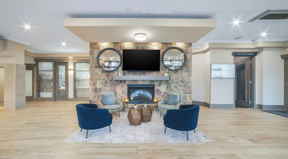 Sandman Hotel & Suites Kelowna 2