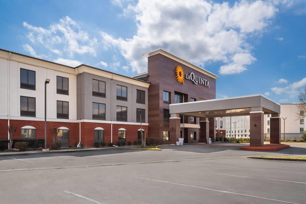 La Quinta Inn & Suites by Wyndham Bessemer 1