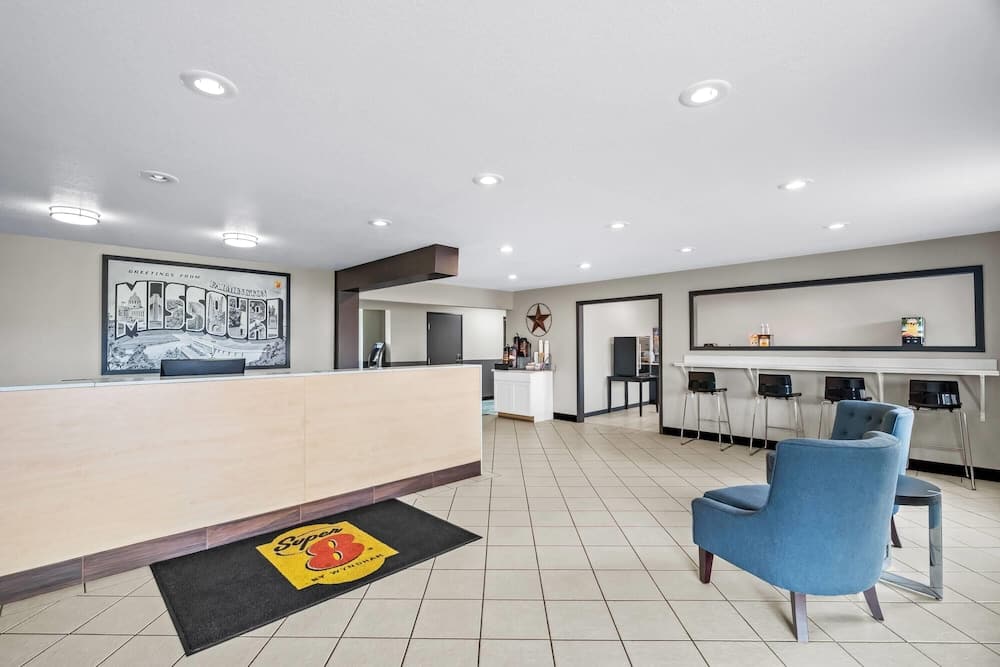 Super 8 by Wyndham Farmington 2