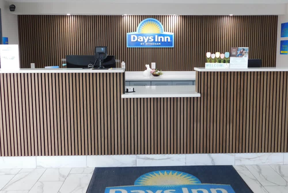 Days Inn by Wyndham Effingham 2