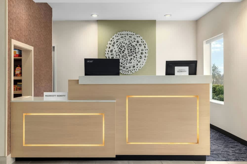 Fairfield Inn & Suites Indianapolis Airport 2