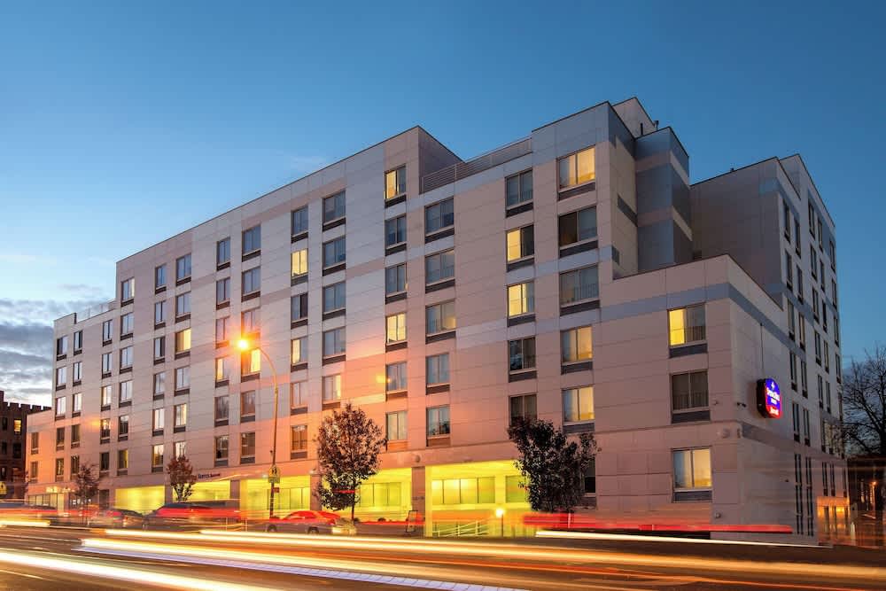 SpringHill Suites by Marriott New York LaGuardia Airport 1