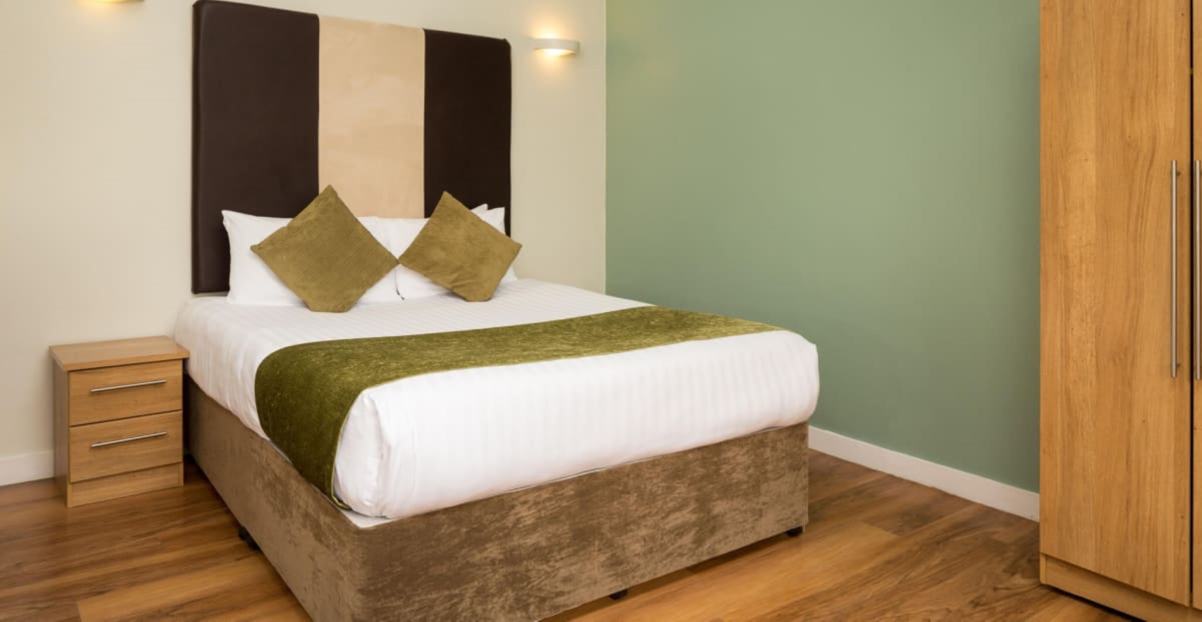 Roomzzz Leeds Headingley 2