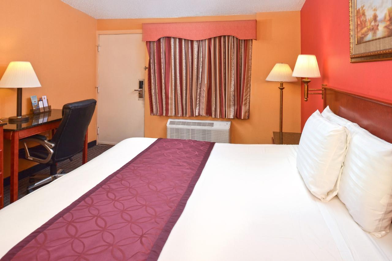 Americas Best Value Inn Smithtown/Long Island 1