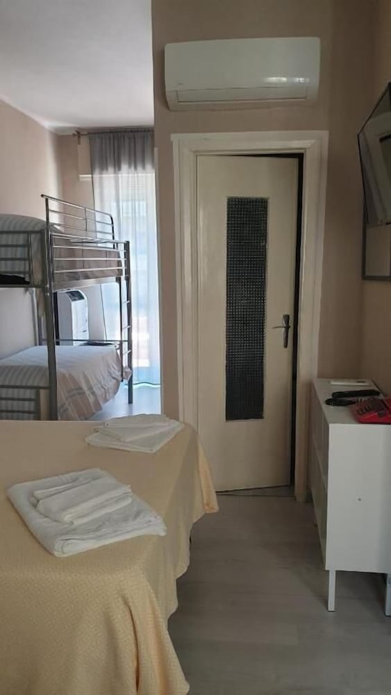 Piccolo hotel holiday center 2