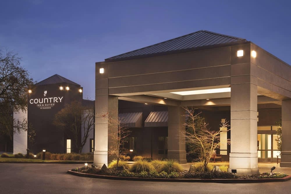Country Inn & Suites by Radisson, Seattle-Bothell, WA 1