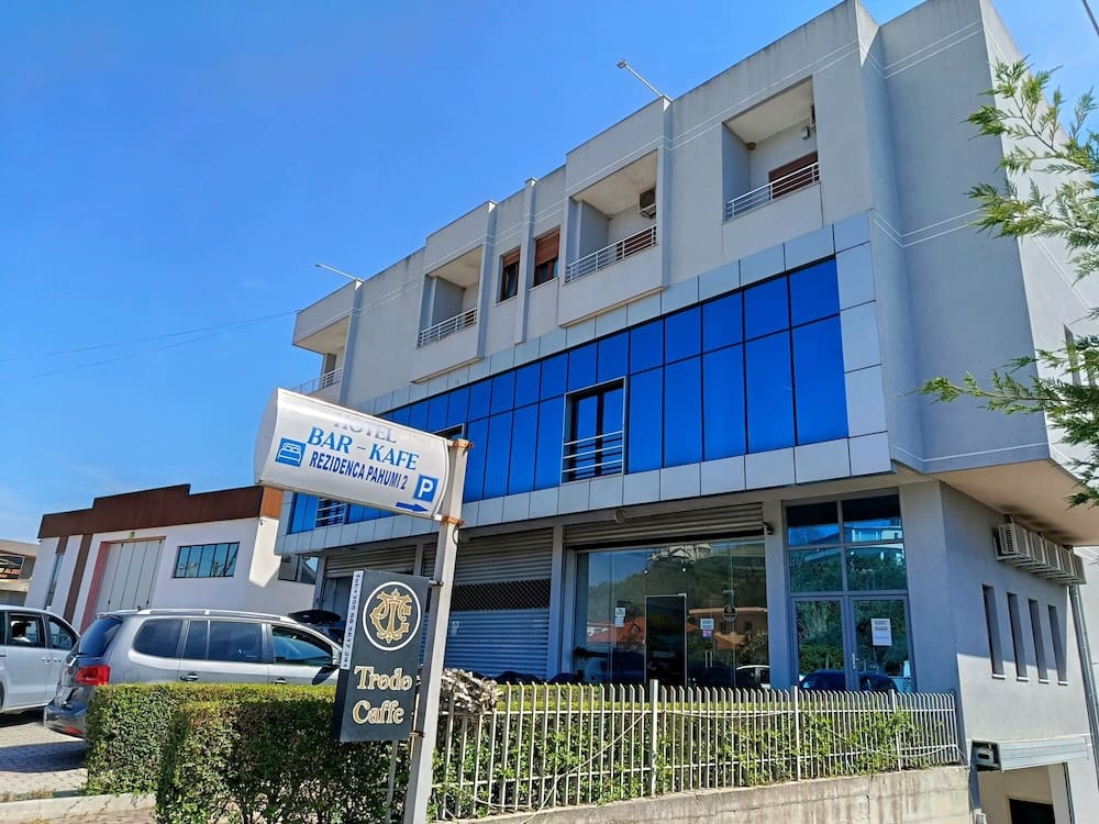Rezidenca Pahumi 2 1