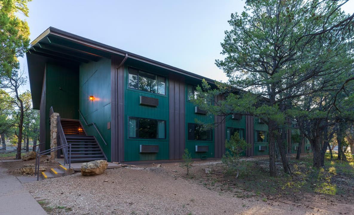 Yavapai Lodge East 1