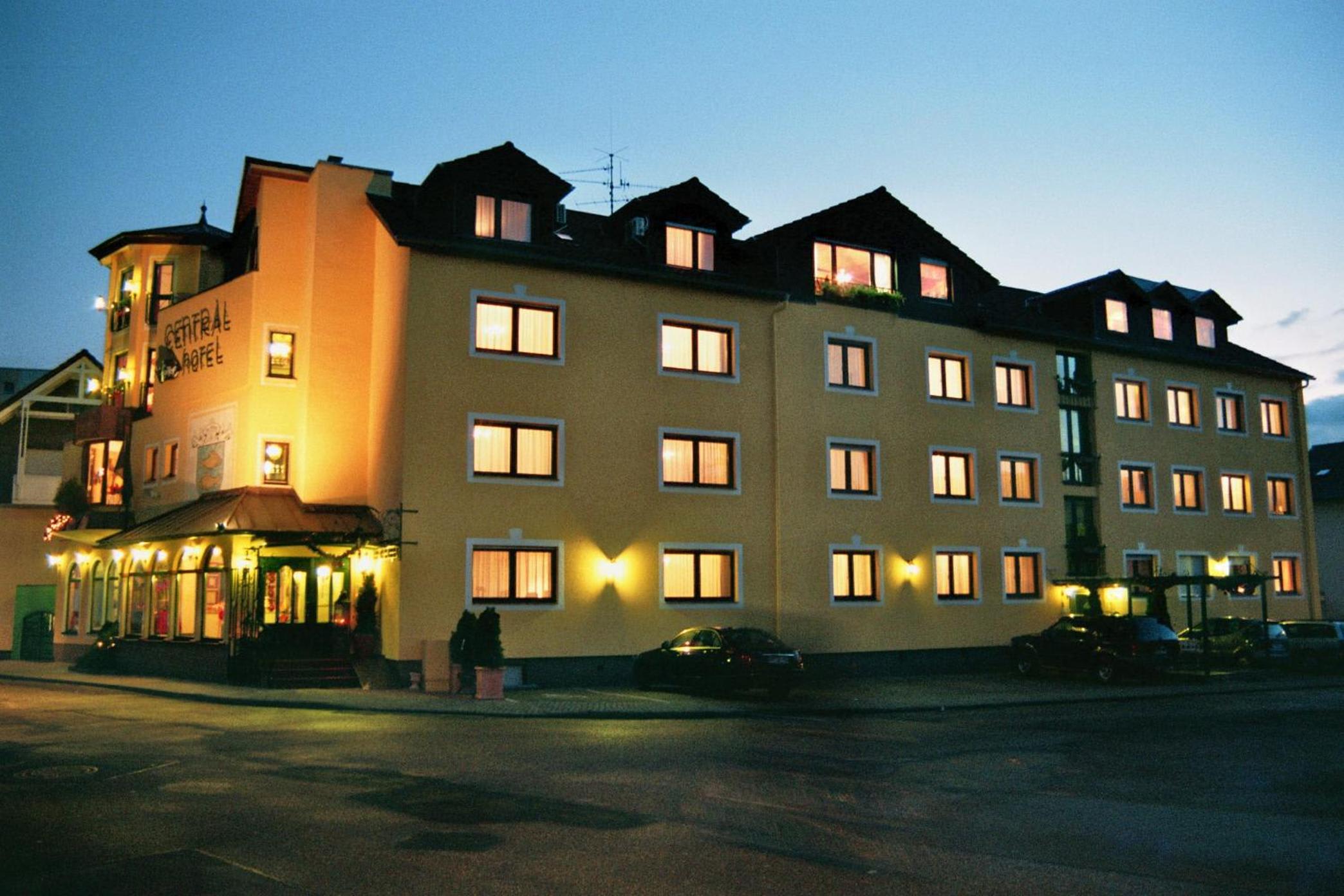 Hotel-Restaurant Central am Königshof 2