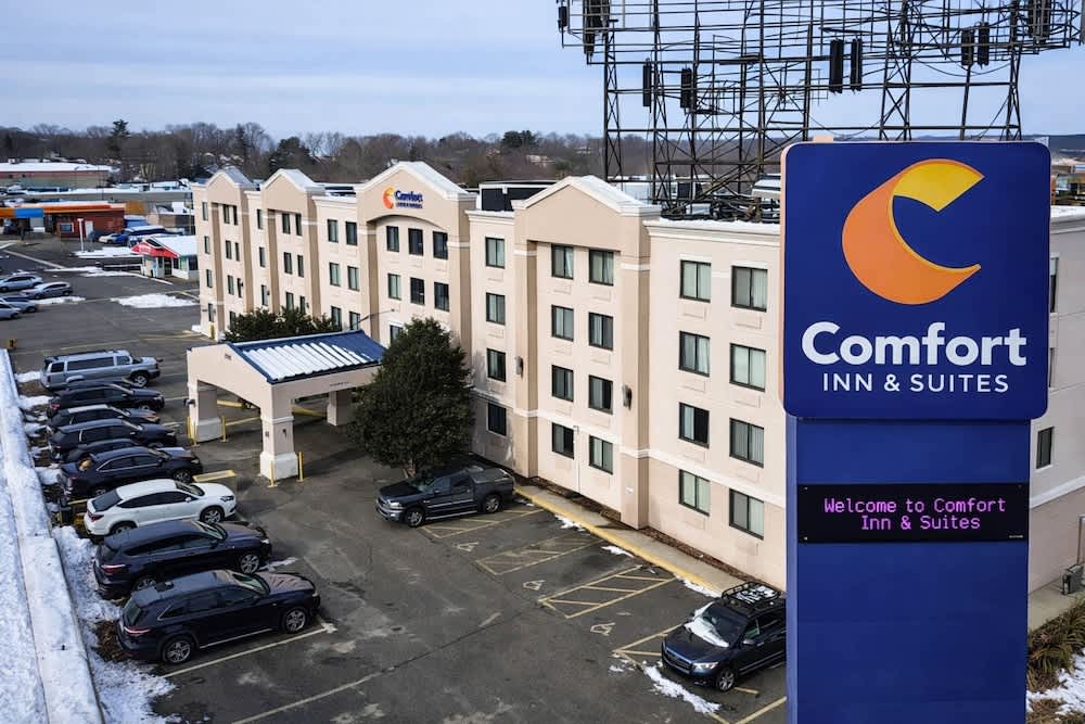 Comfort Inn & Suites Meriden East 1