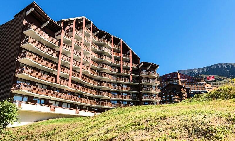 Studio 5 pers. lumineux à 100m des pistes avec balcon, casier à skis et animaux acceptés - FR-1-405-51 2
