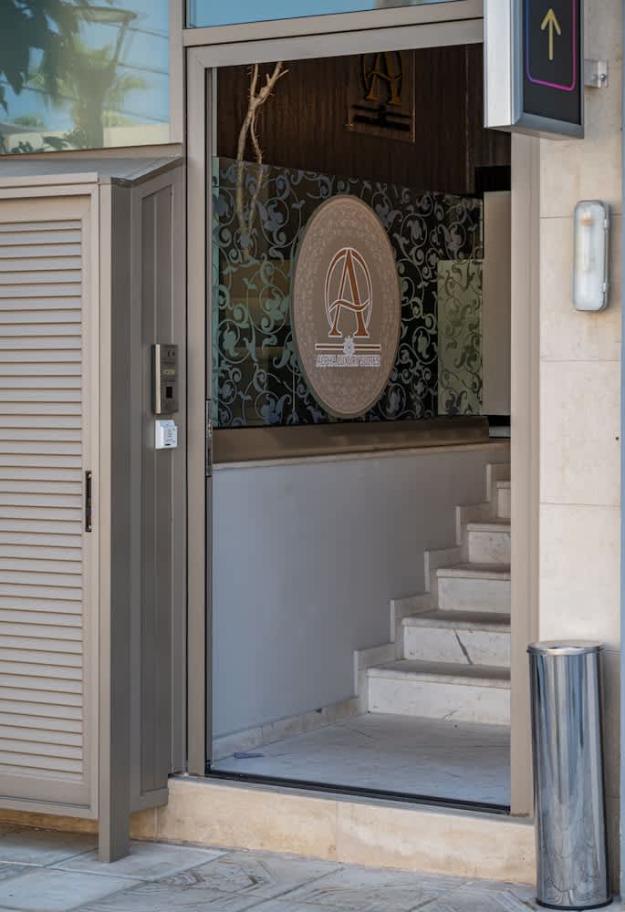 Alpha Luxury Suites 2