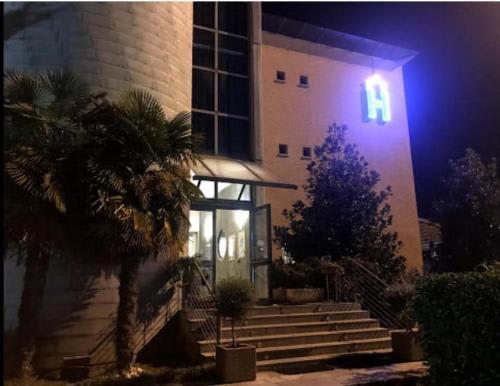 Mini Hotel 1