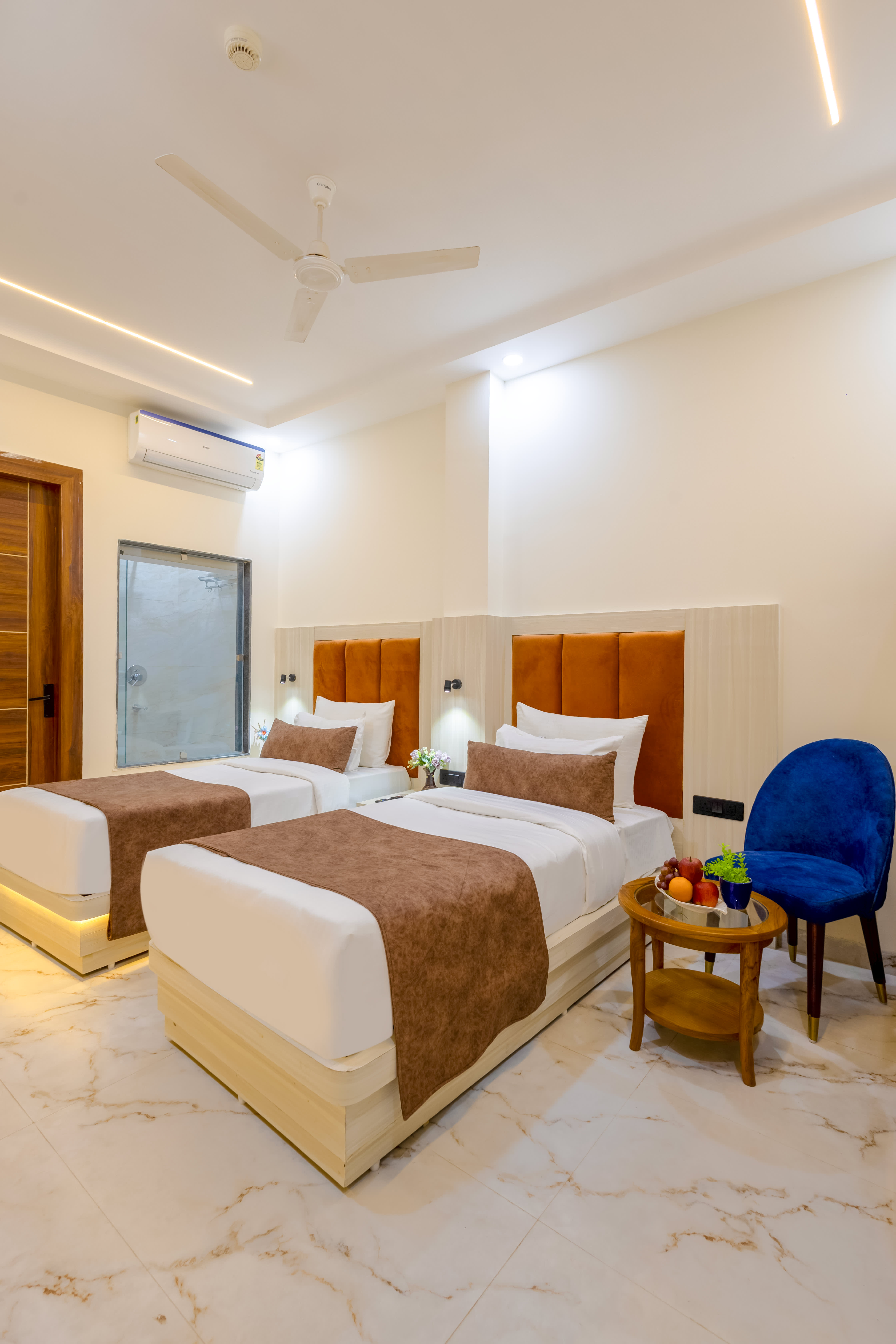 Hotel Urban Lion Near Delhi Airport 2