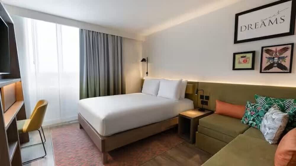 Hampton By Hilton Paris Saint Ouen 1
