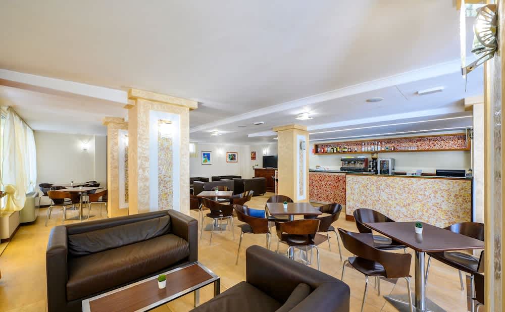 Hotel Harmony 2