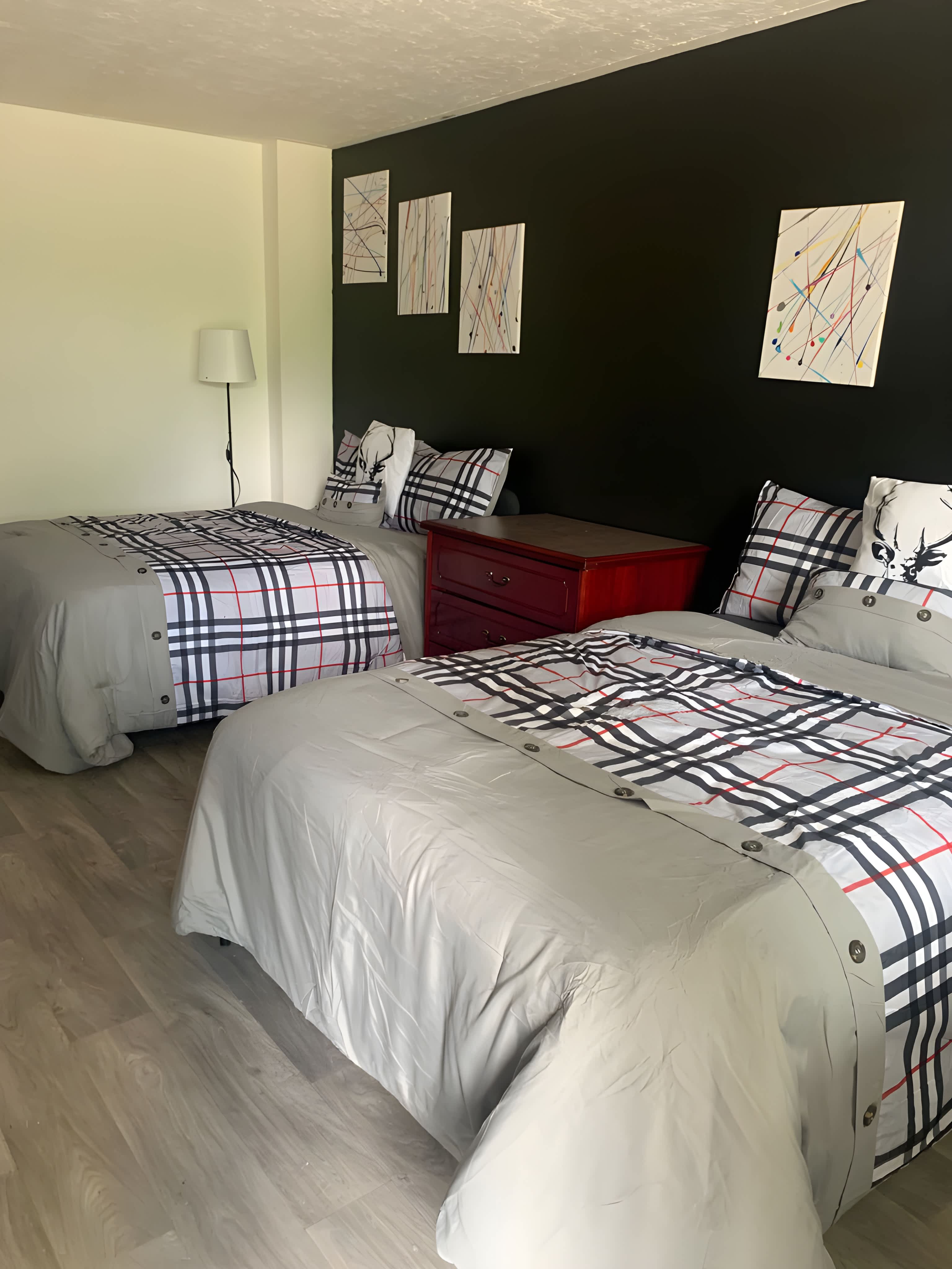 Motel Le sainte adele 1