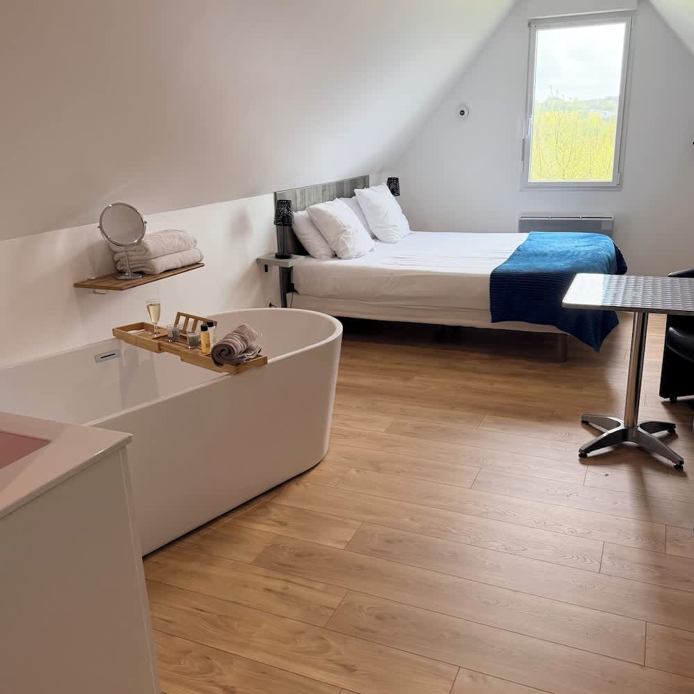 Aux Charmes - Suites spacieuses Cote d'Opale avec frigo & micro-ondes 1