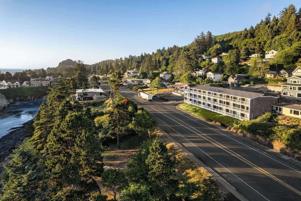 Travelodge by Wyndham Depoe Bay 1