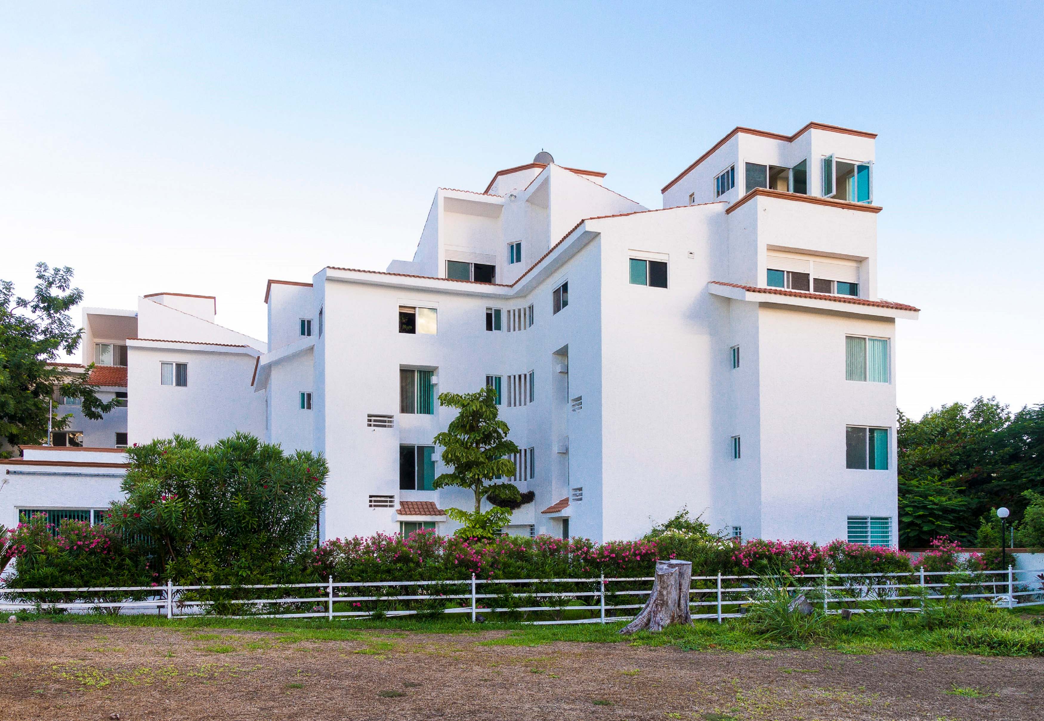 Las Gaviotas Hotel and Suites 1