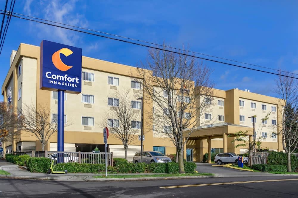 Comfort Inn & Suites Seattle North 1