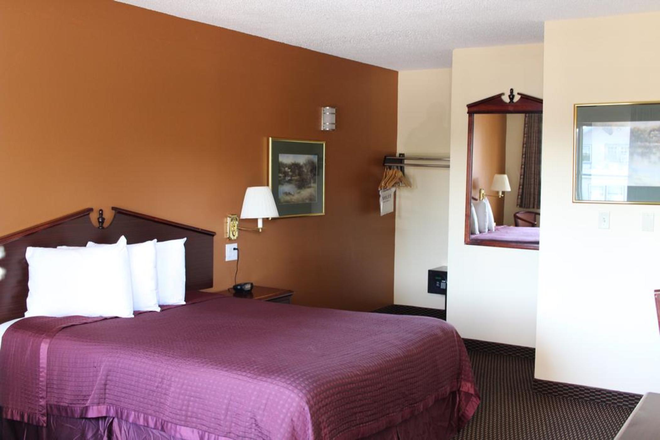 Knights Inn Salem 1