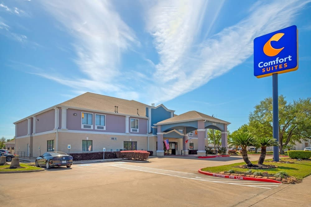 Comfort Suites Deer Park Pasadena 1