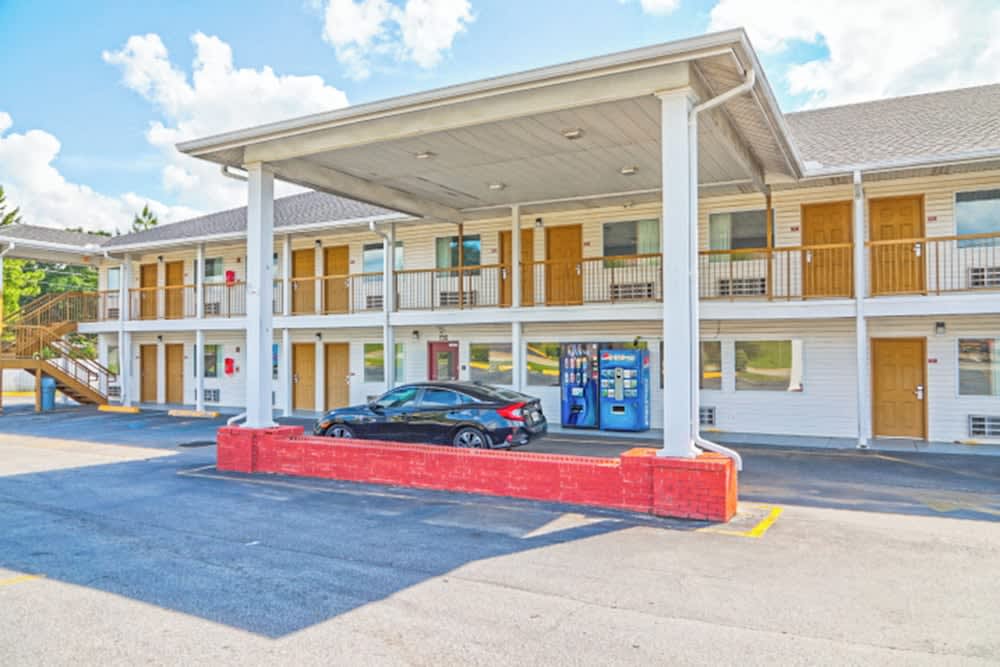 Economy Inn Ashburn GA I-75 1