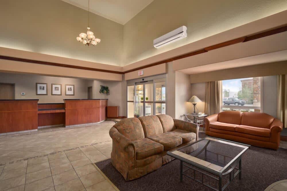 Prairie Crest Red Deer by IHG 2