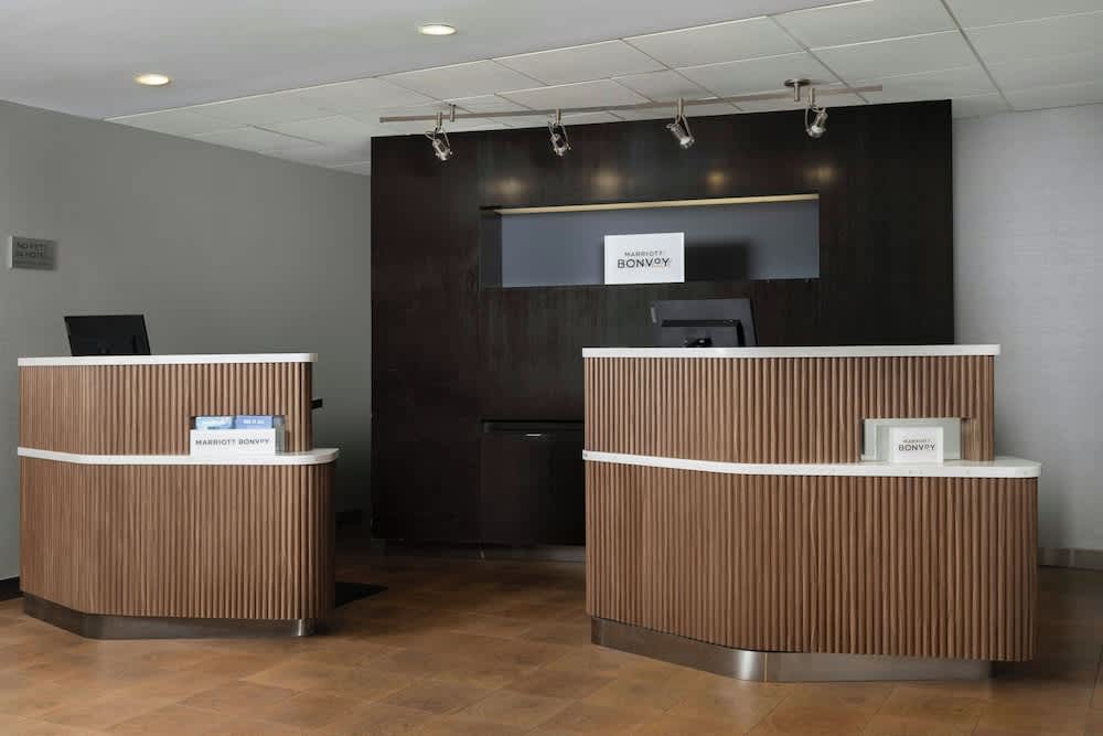 Courtyard by Marriott Albuquerque Airport 2