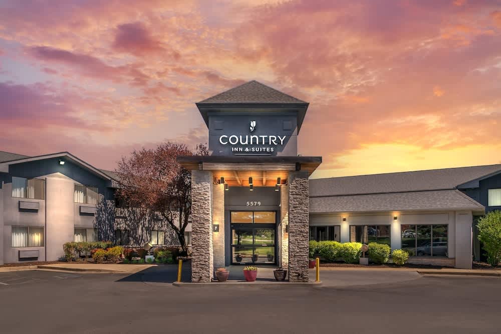 Country Inn & Suites by Radisson, Frederick, MD 1