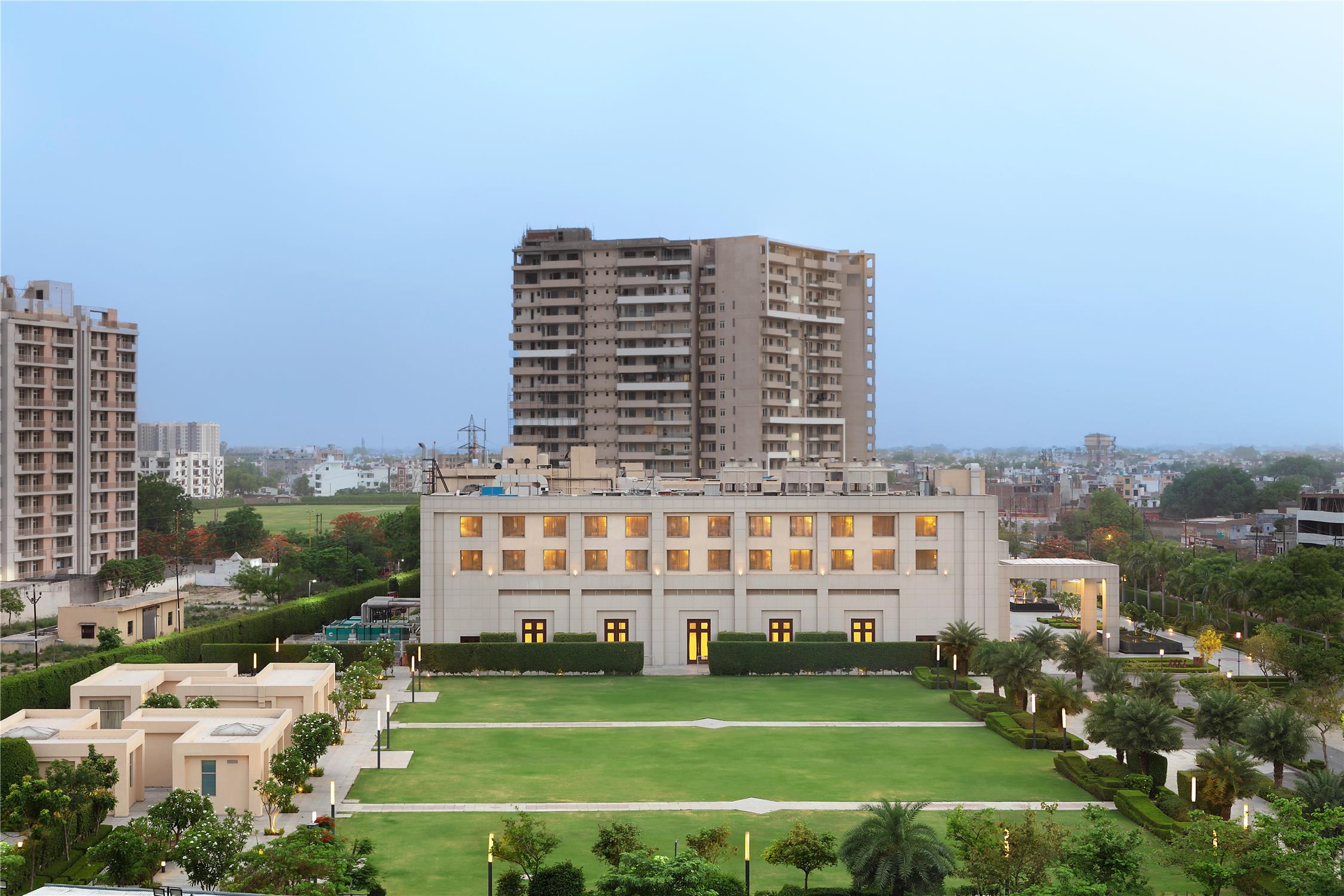 DoubleTree by Hilton Agra 2