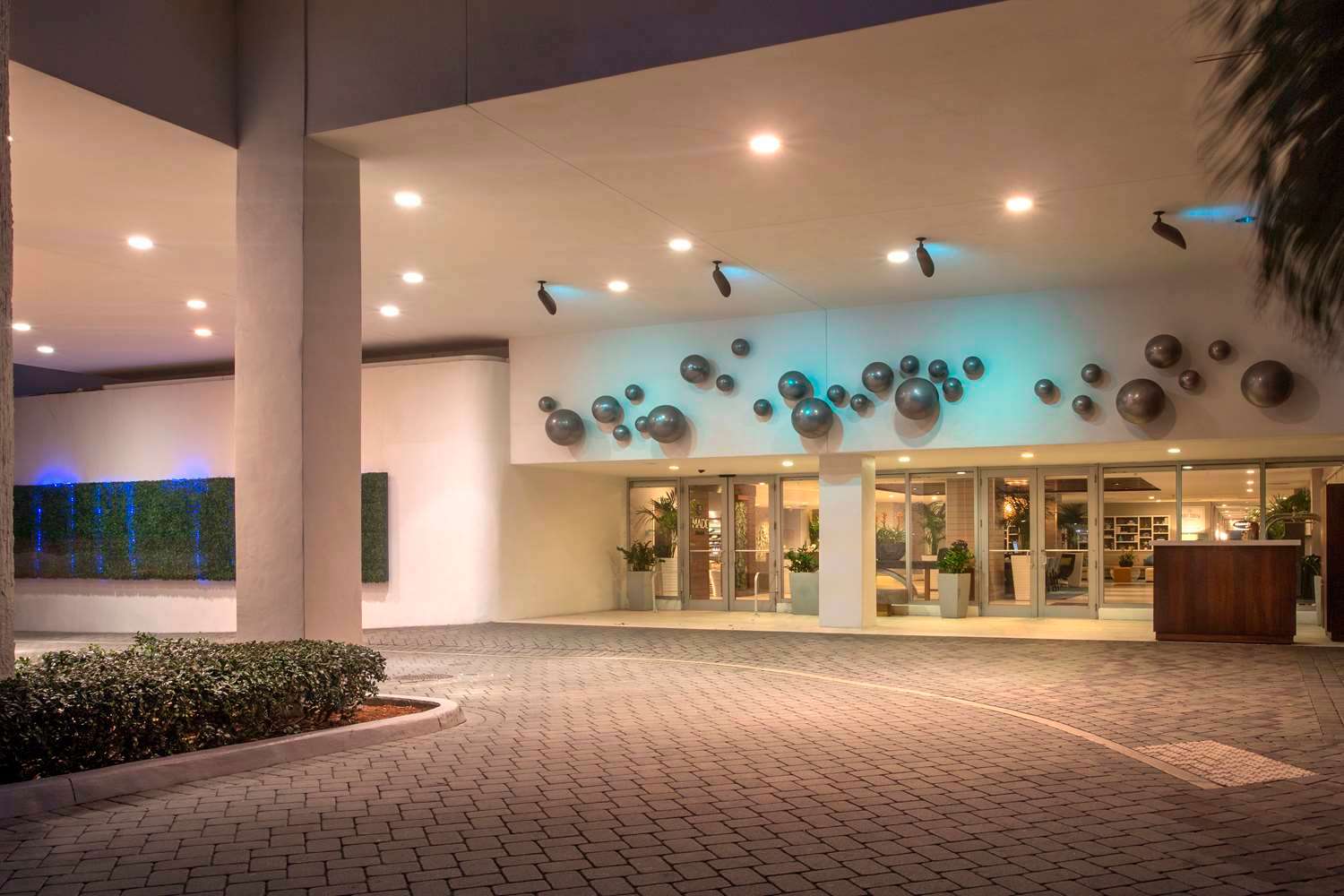 DoubleTree Resort by Hilton Hollywood Beach 2