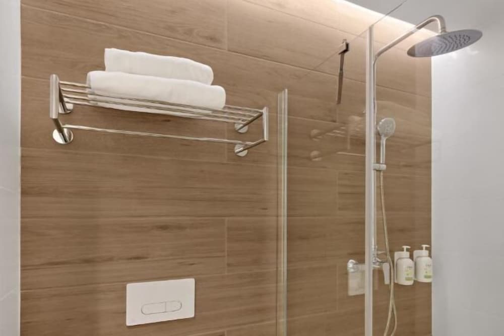 B&B HOTEL Alicante Aeropuerto 2