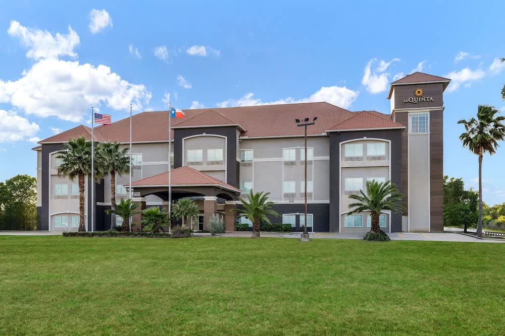 La Quinta by Wyndham Alvin 1