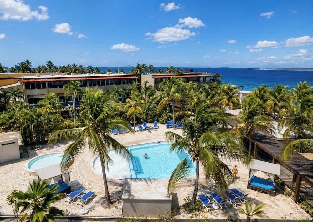 Eden Beach Resort - Bonaire 1