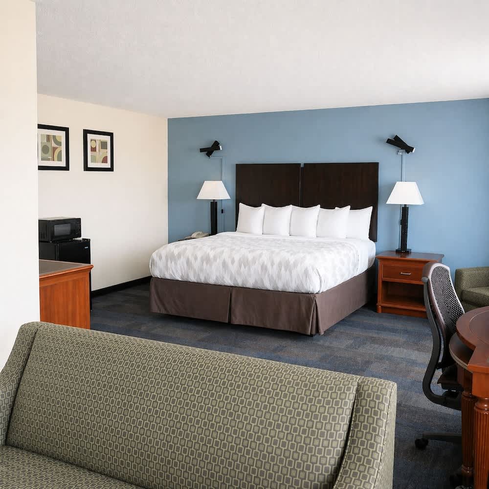 Americas Best Value Inn & Suites Phenix City 1